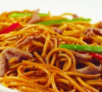 Sebzeli Kızarmış Noodle (蔬菜炒面)