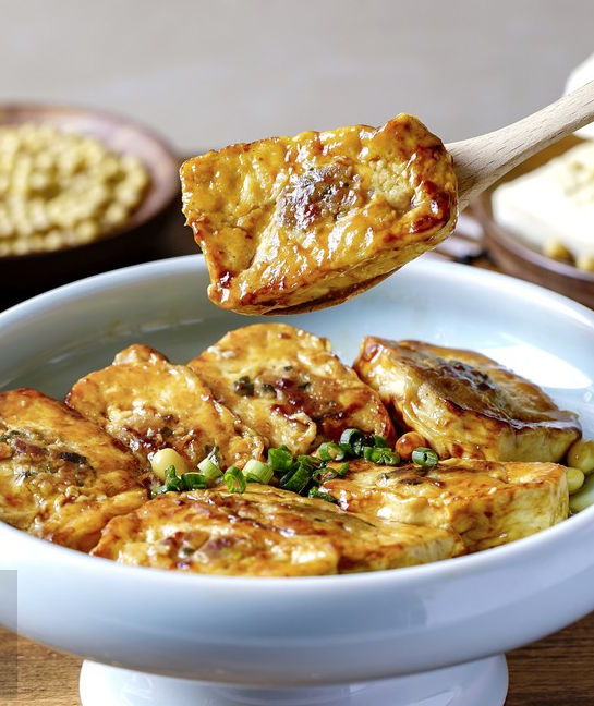 Tavada Kızartılmış Tofu (香煎豆腐)