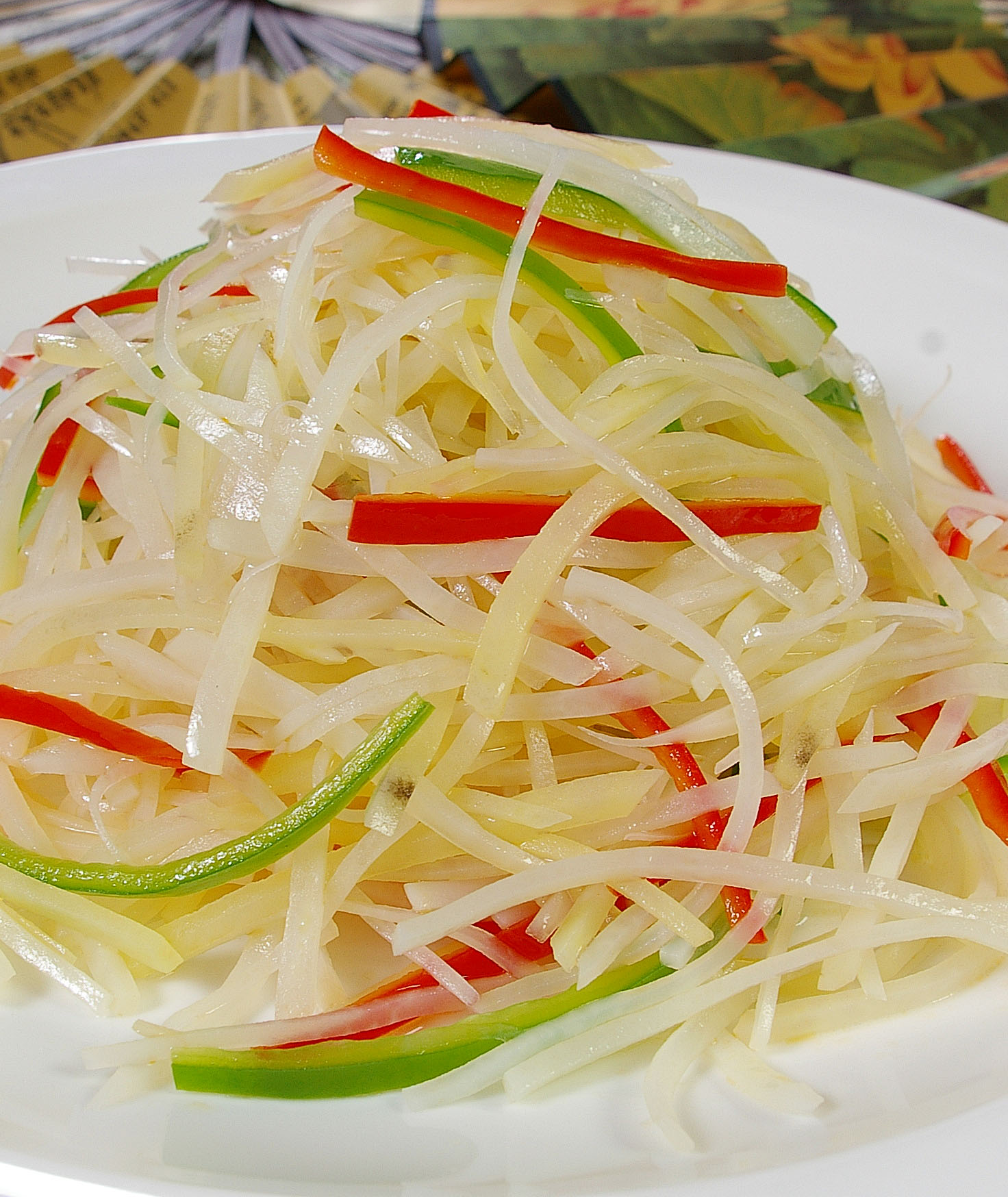 Baharatlı ve Ekşi Patates Rendeleri (酸辣土豆丝)