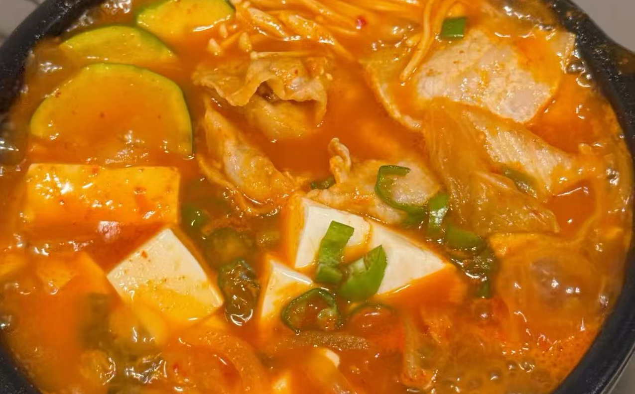 Tofu Çorbası (豆腐汤)